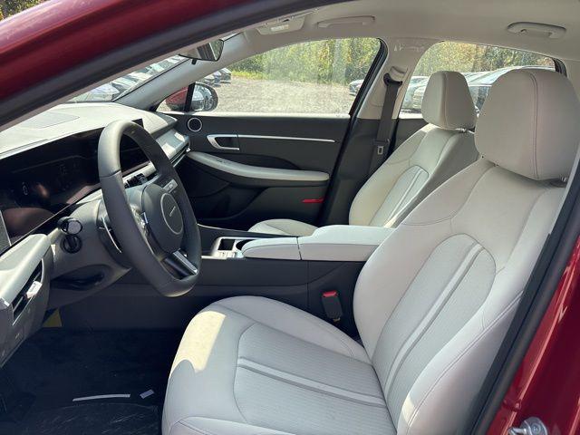 2026 Hyundai Sonata SEL Sport photo 4