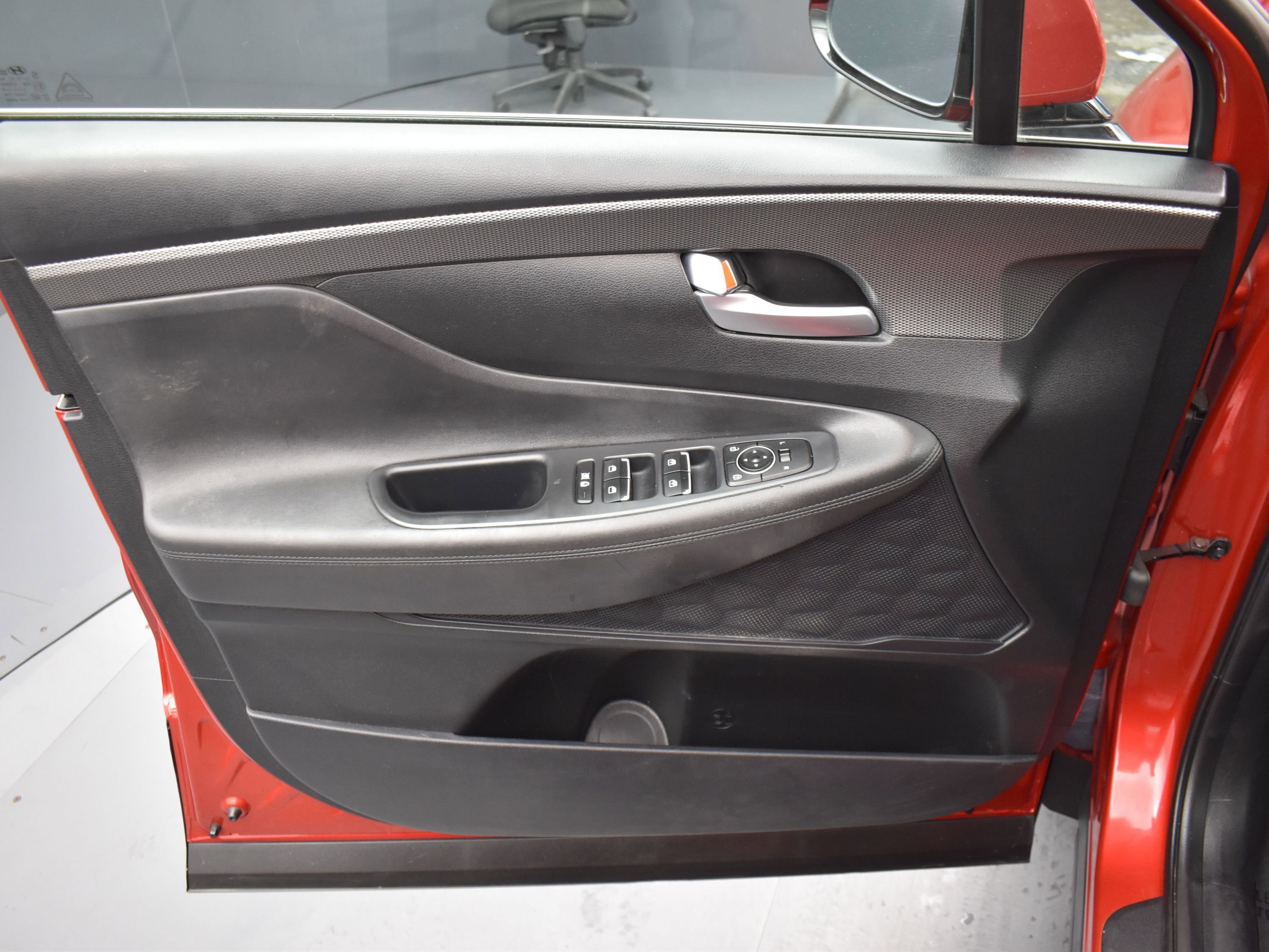 2020 Hyundai Santa Fe SEL photo 10
