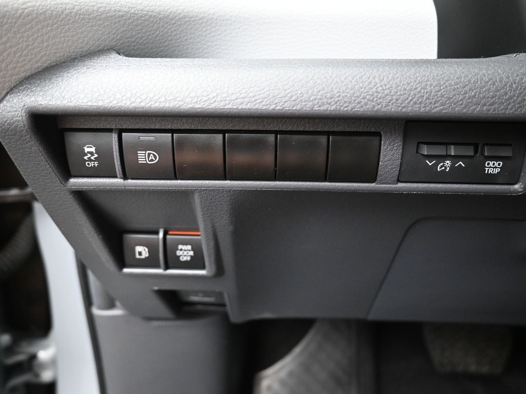 2024 Toyota Sienna XSE photo 12