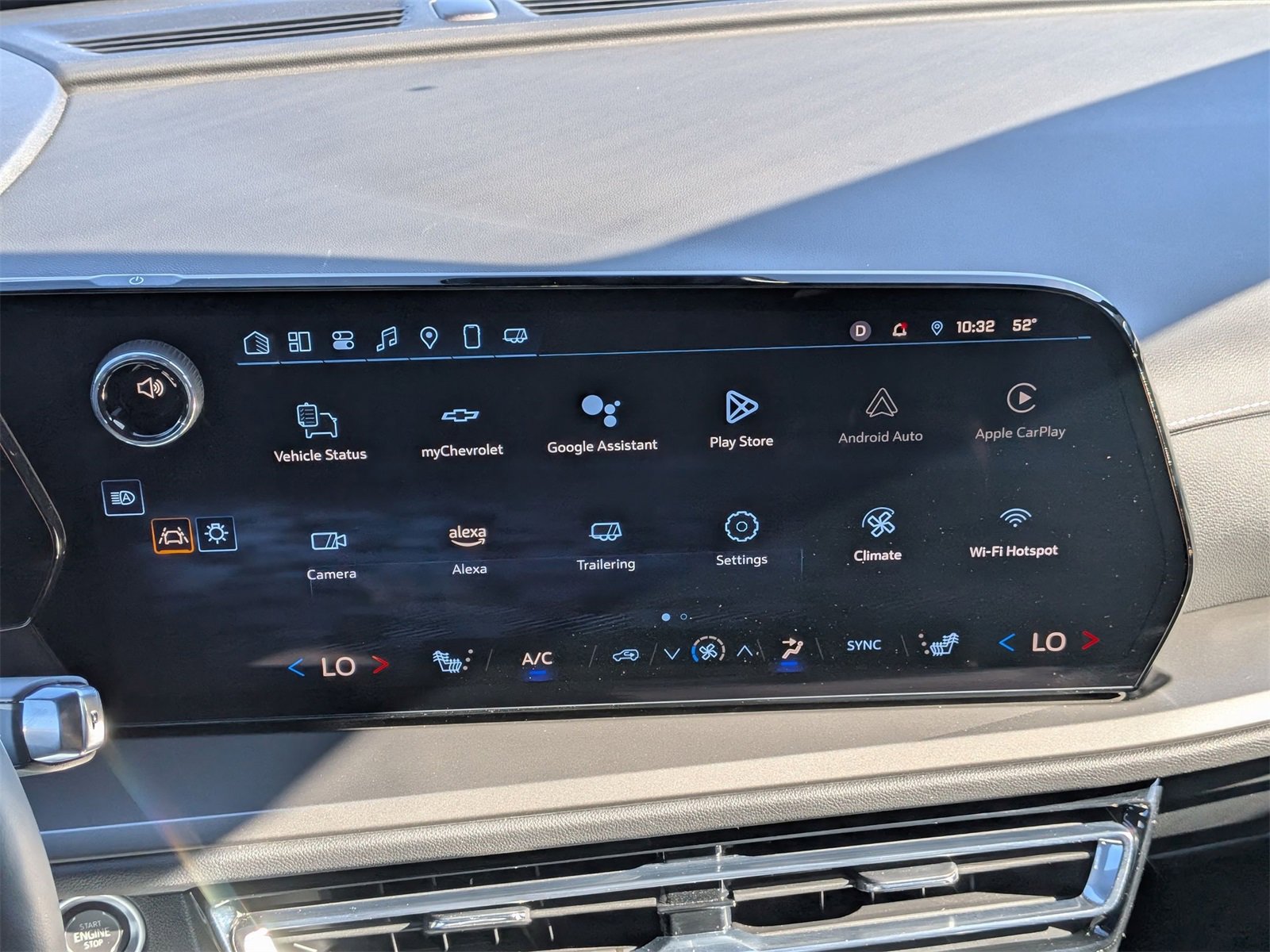 2025 Chevrolet Traverse photo 26