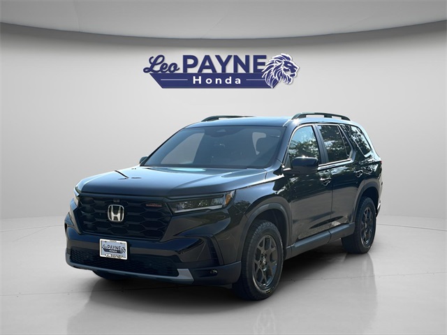 2025 Honda Pilot TrailSport photo 2
