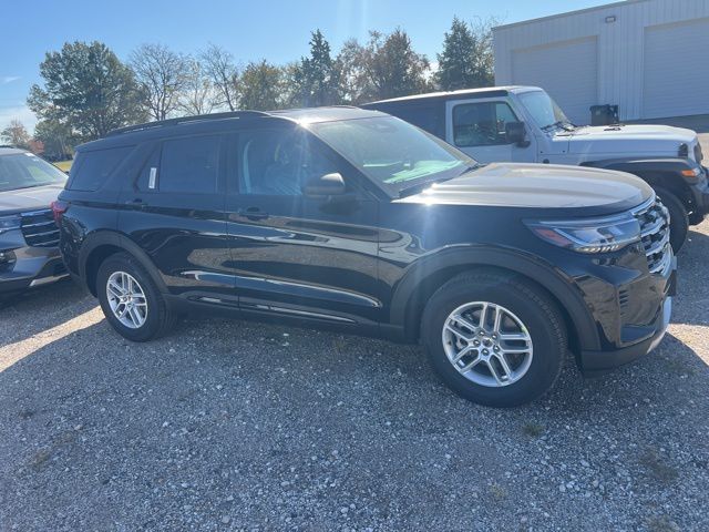 2026 Ford Explorer photo 3