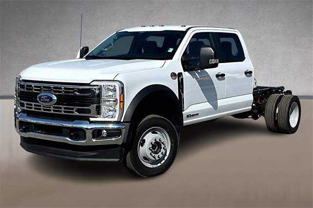 2026 Ford F-550 Super Duty Chassis Cab XL's photo