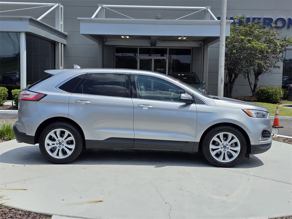 2020 Ford Edge Titanium photo 43