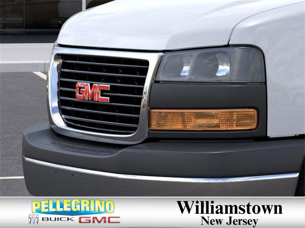 2025 Gmc Savana Cargo 2500 photo 13