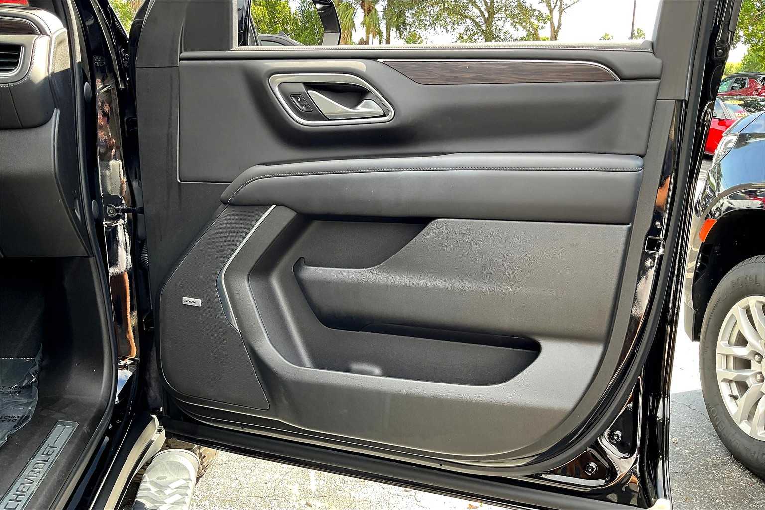 2021 Chevrolet Suburban Z71 photo 21
