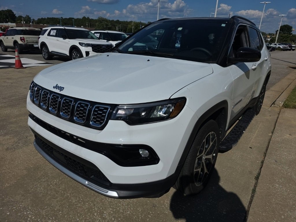 2024 Jeep Compass Limited photo 4