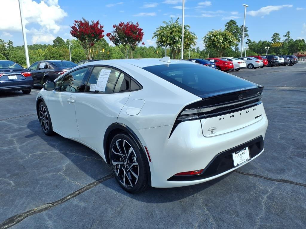 2024 Toyota Prius Prime XSE photo 3