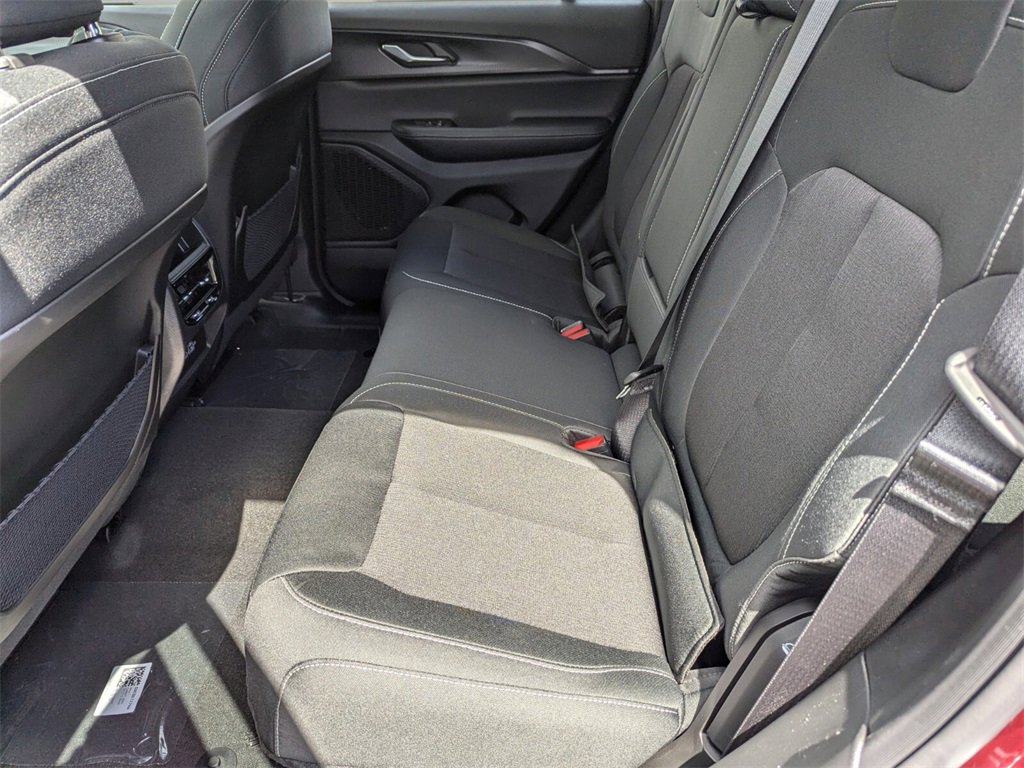 2025 Jeep Grand Cherokee Laredo X photo 8