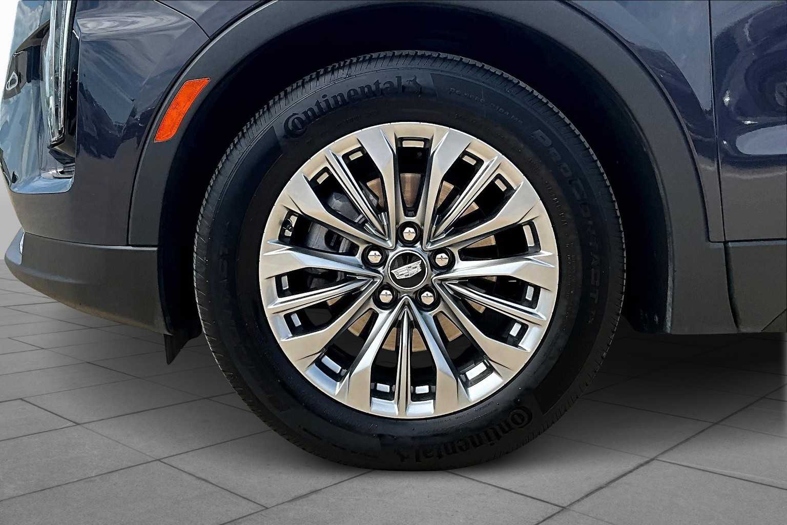 2025 Cadillac XT4 Premium Luxury photo 10