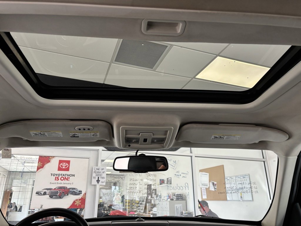 2012 Jeep Liberty Limited Jet photo 5