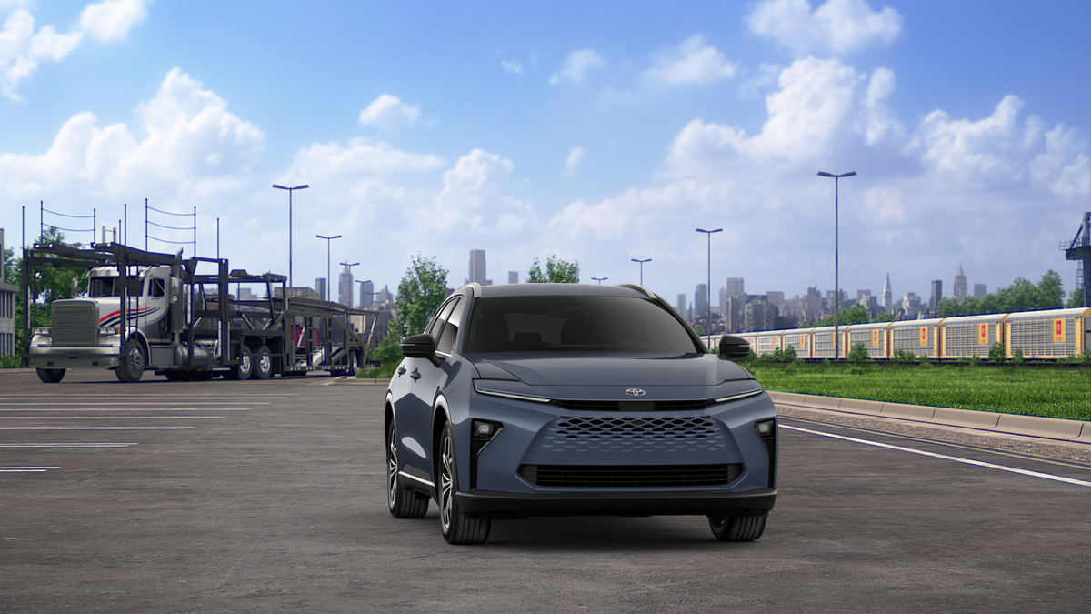2025 Toyota Crown Signia XLE photo 11