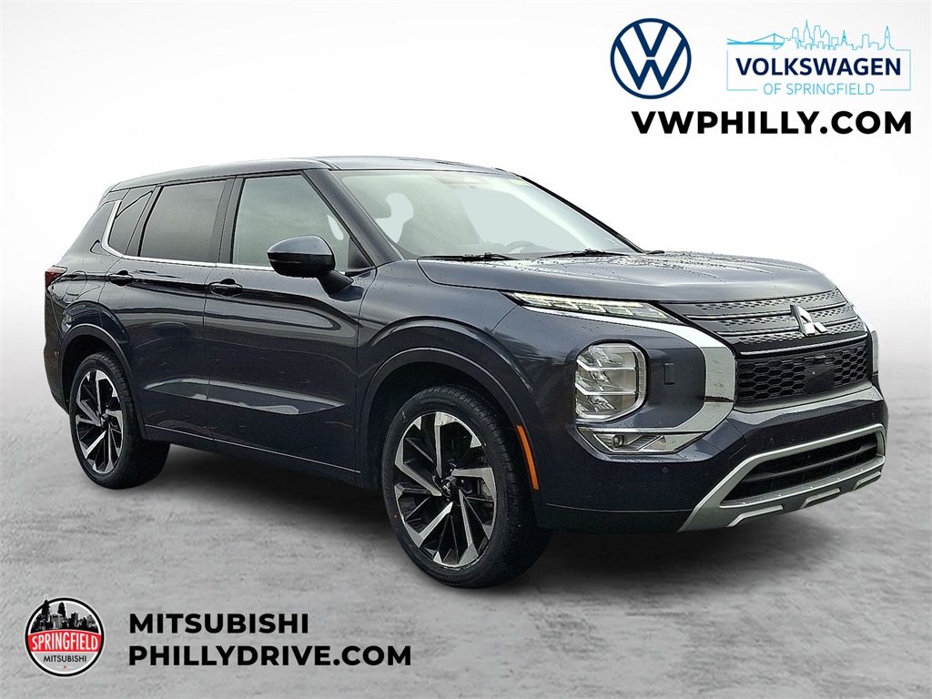 2024 Mitsubishi Outlander SE's photo