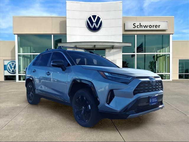 2022 Toyota RAV4 Hybrid XSE photo 3
