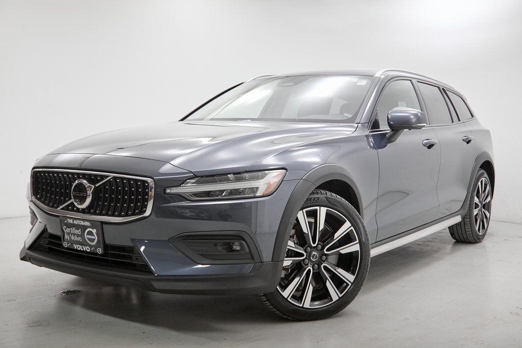 2024 VOLVO V60CC - Image 1