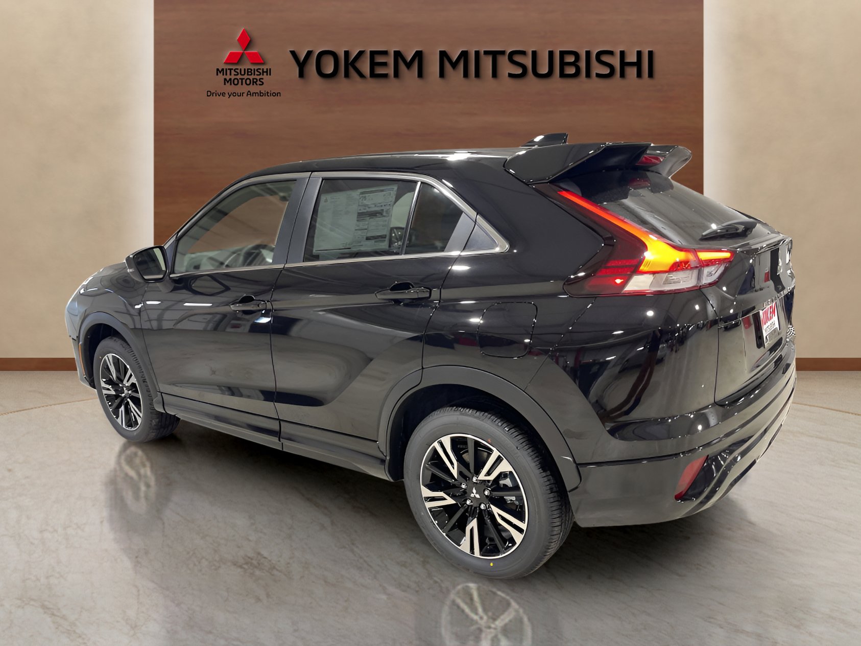2025 Mitsubishi Eclipse Cross SEL photo 3