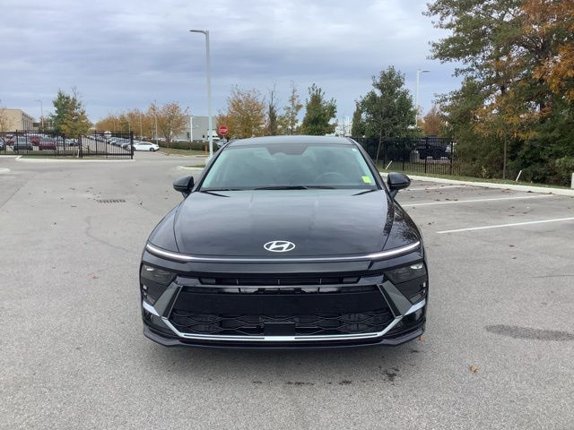 2025 Hyundai Sonata SE photo 2