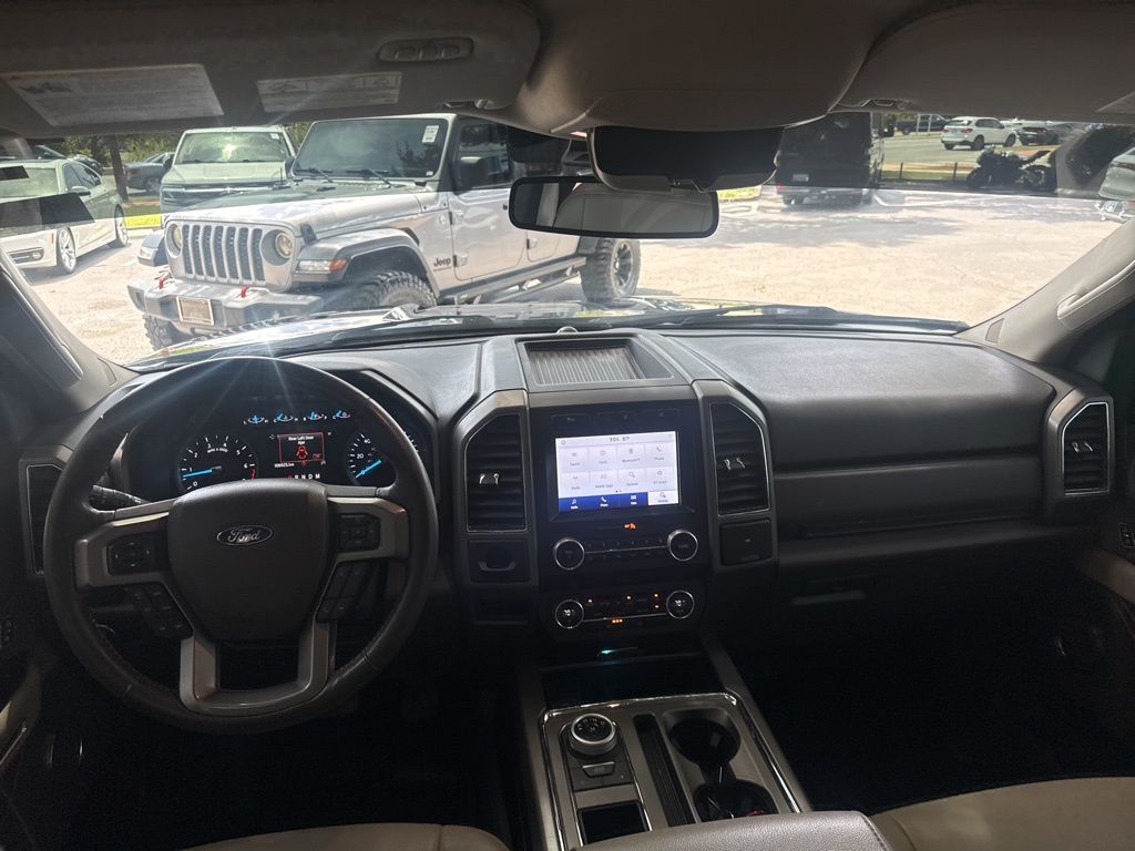 2021 Ford Expedition MAX XLT photo 17