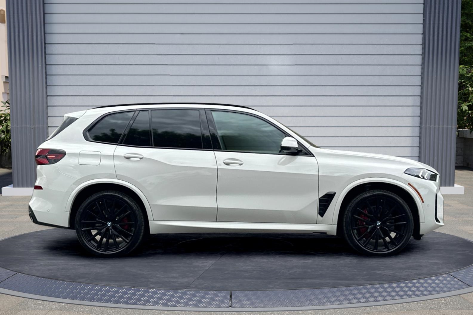 2026 Bmw X5 xDrive40i photo 2