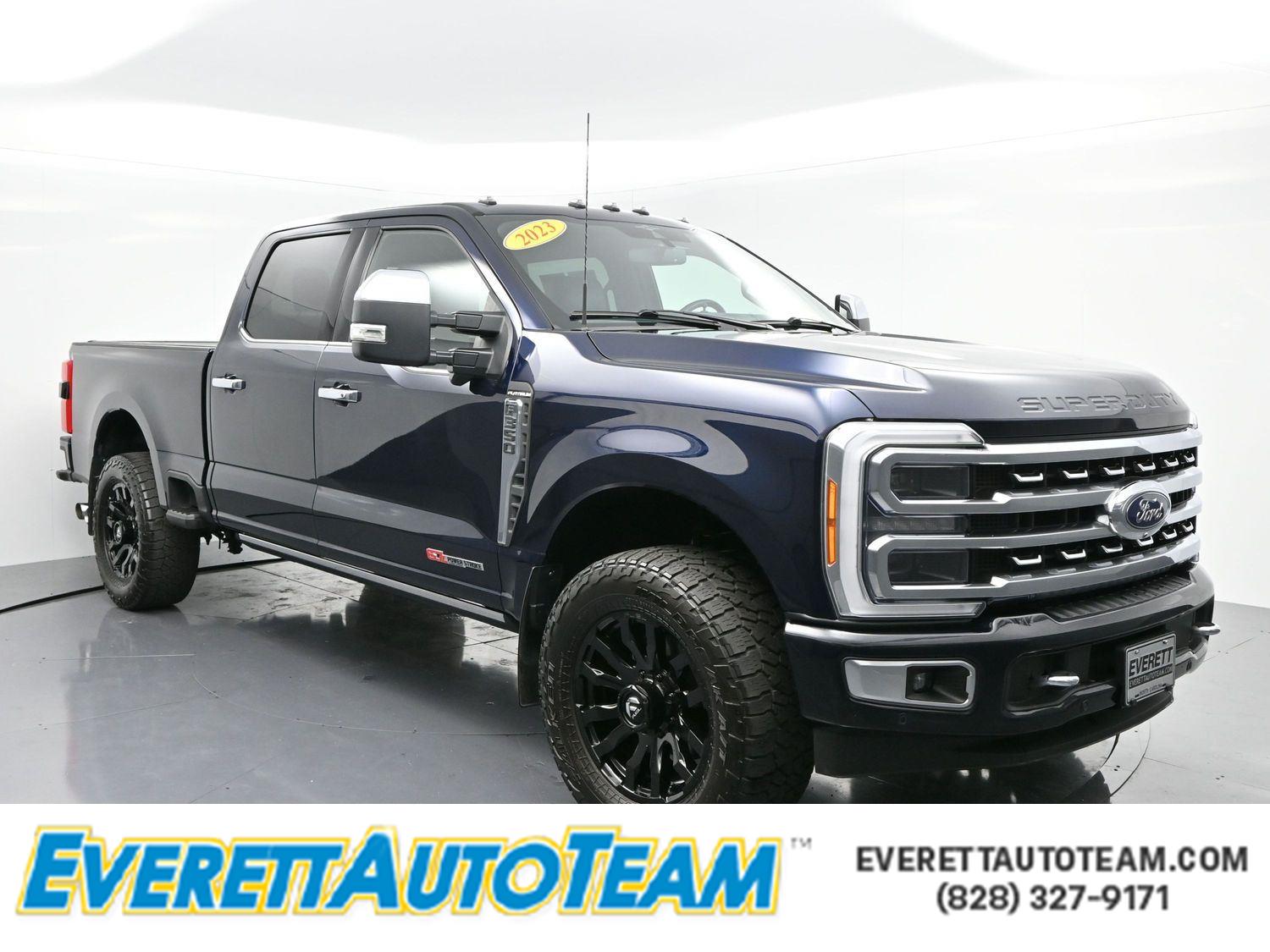 2023 Ford F-350 Super Duty Platinum's photo