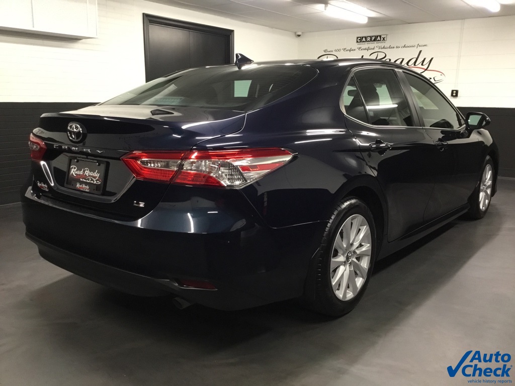 2020 Toyota Camry LE photo 9