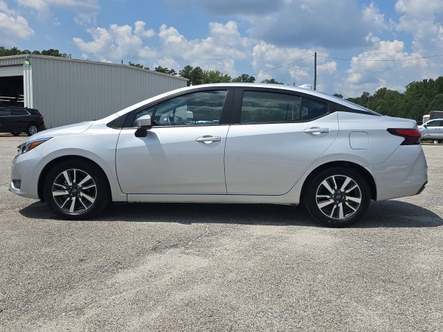 2025 Nissan Versa 1.6 SV photo 2