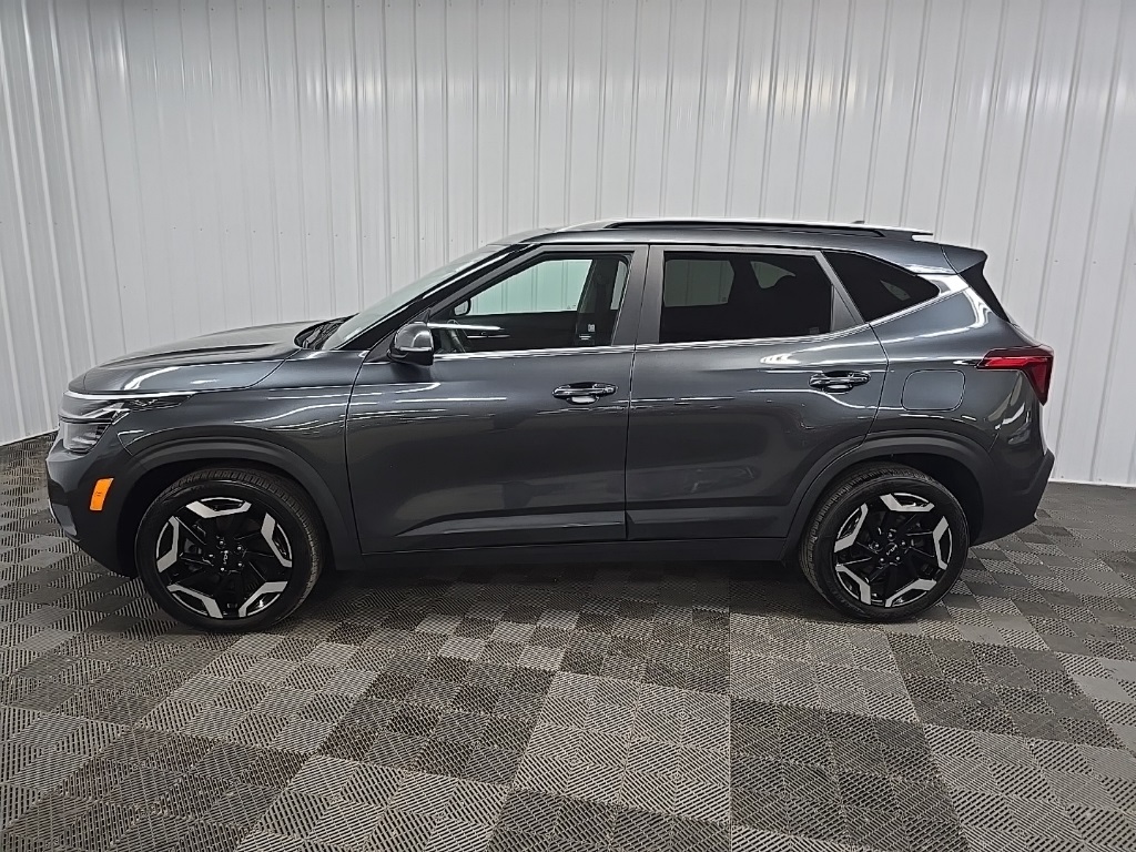 2024 Kia Seltos SX photo 4