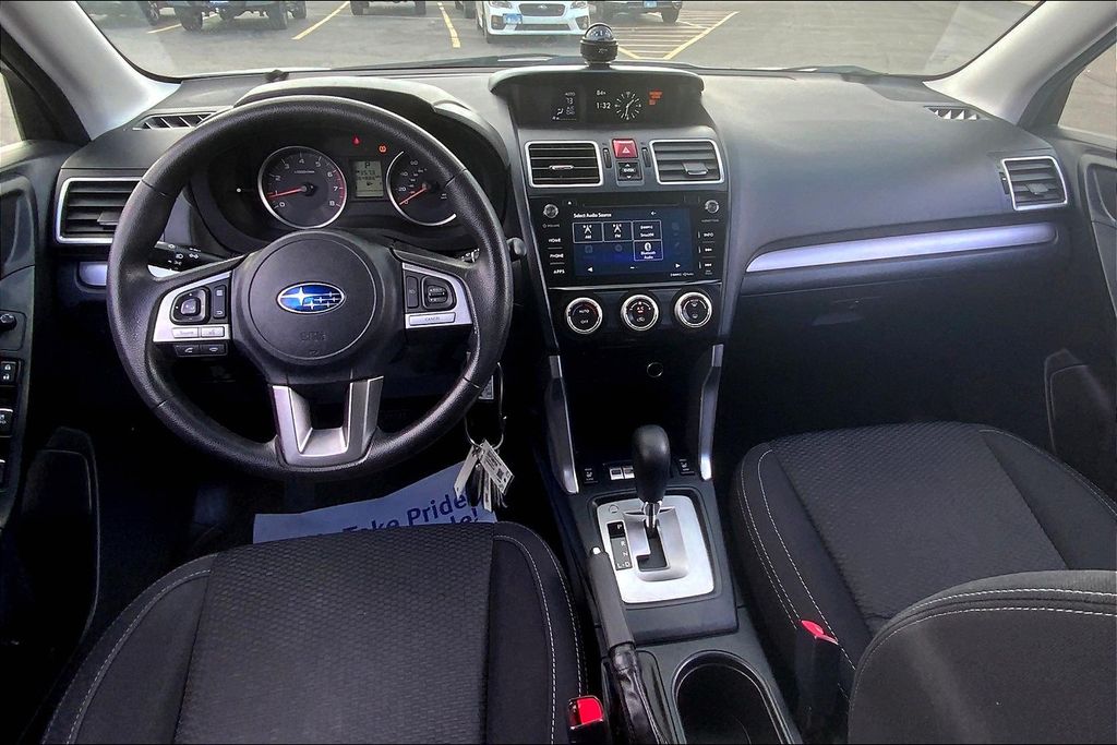 2017 Subaru Forester 2.5i Premium photo 13