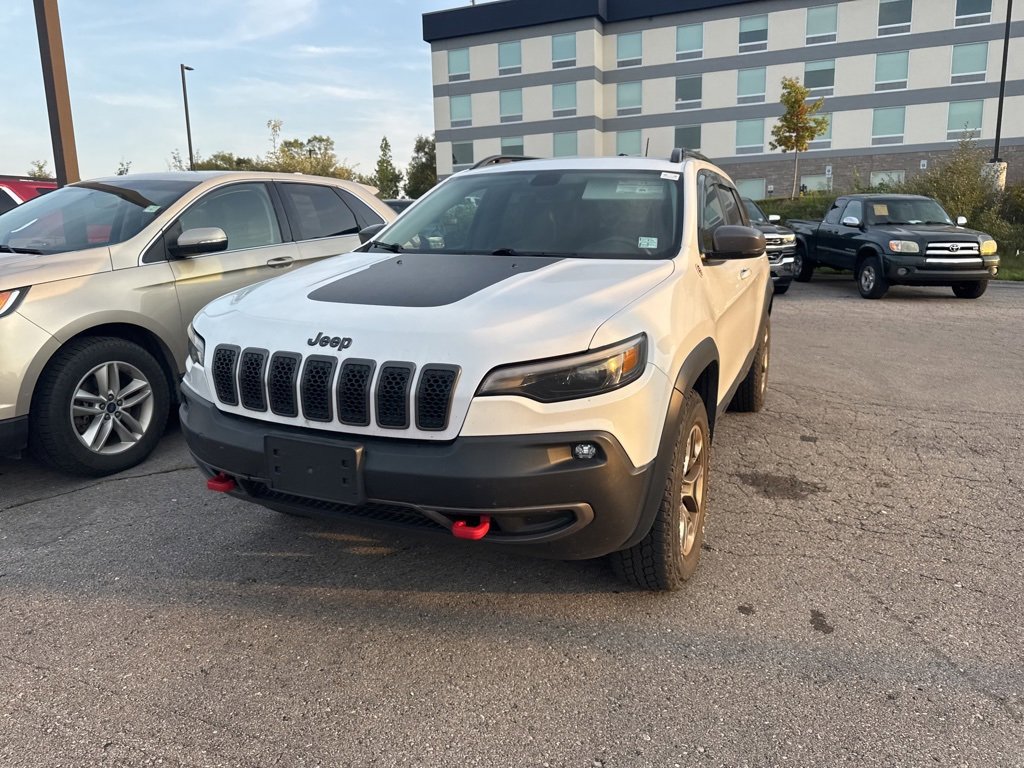 2019 Jeep Cherokee Trailhawk photo 2