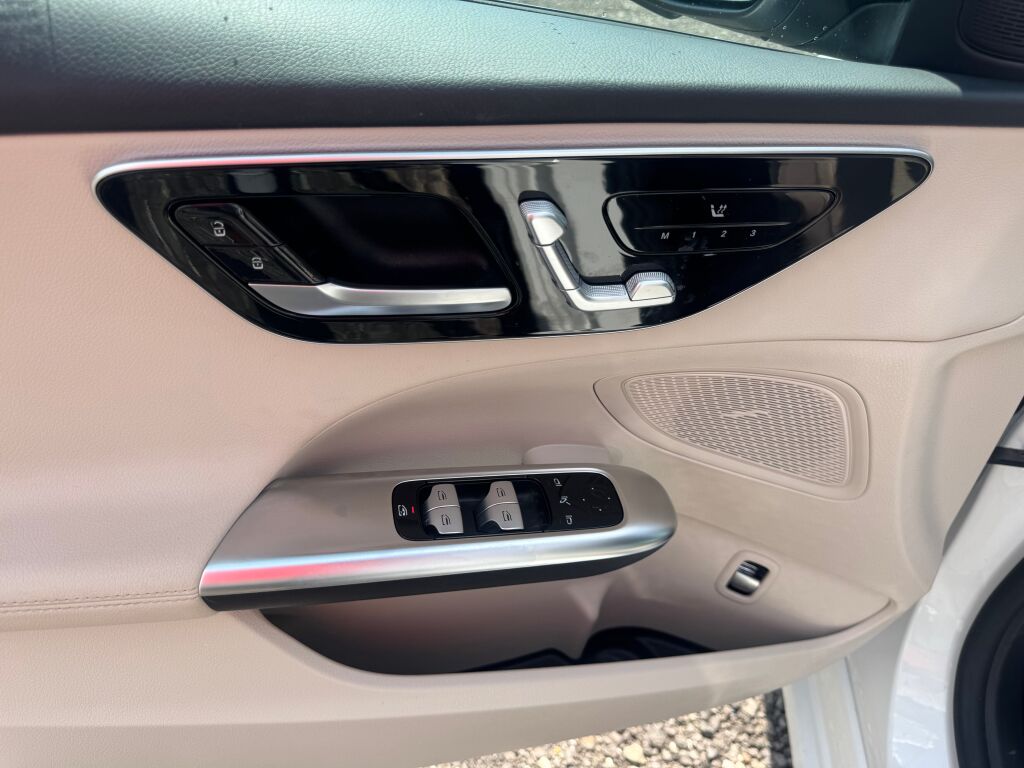 2023 Mercedes Benz C 300 4MATIC photo 10