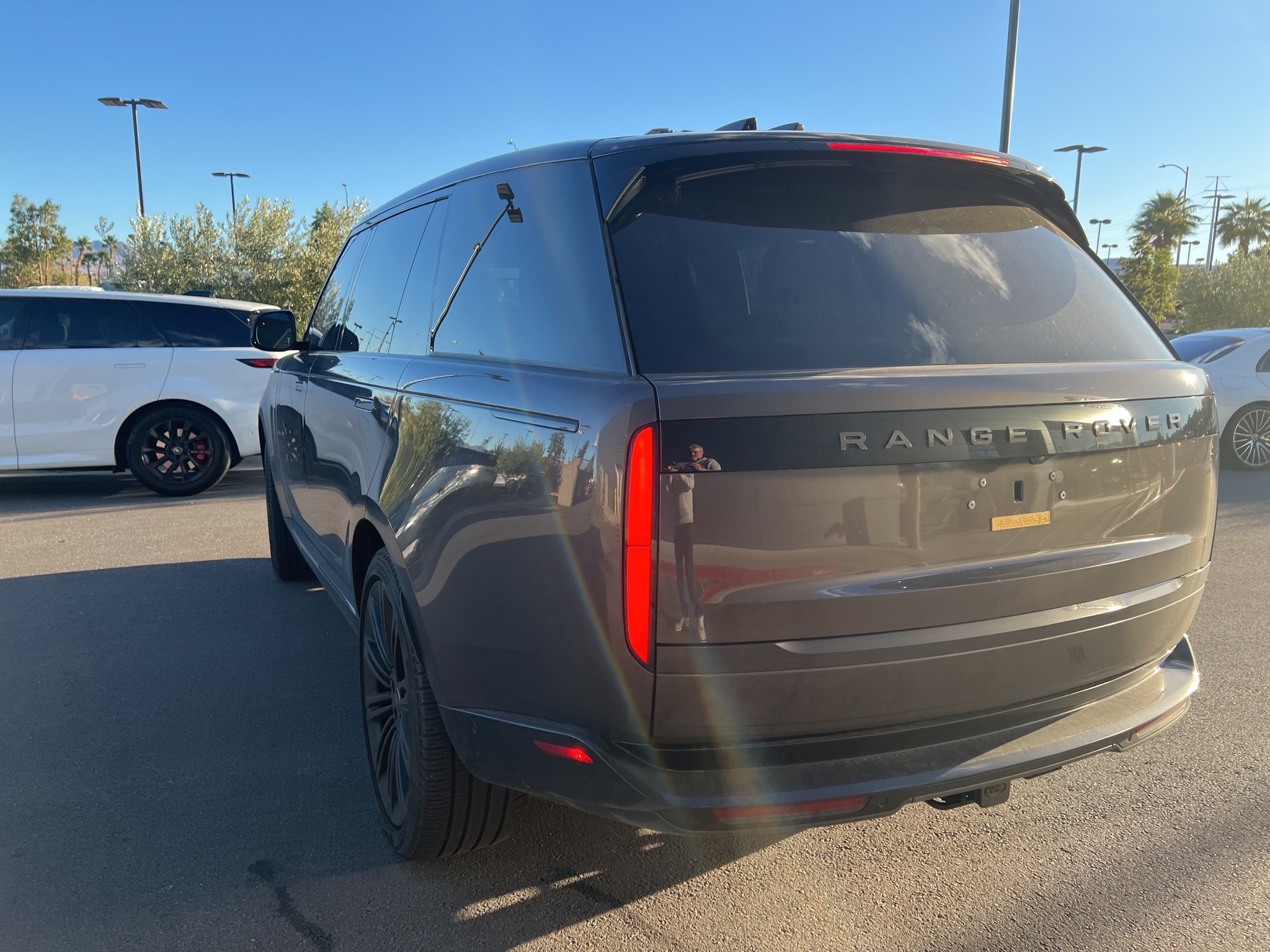 2024 Land Rover Range Rover SE photo 2