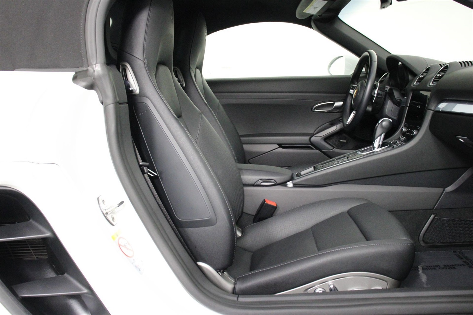 2025 Porsche Boxster photo 25