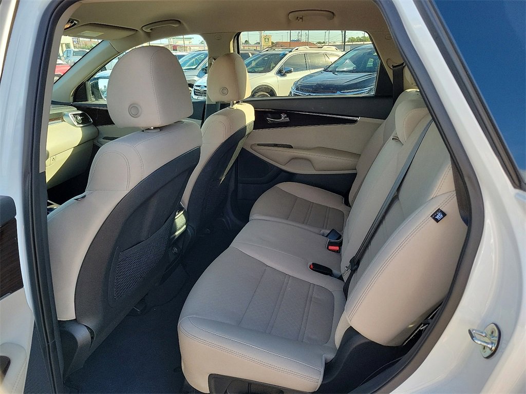 2020 Kia Sorento S V6 photo 16