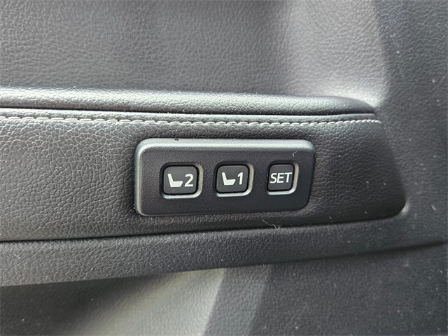 2014 Toyota 4Runner Limited photo 28