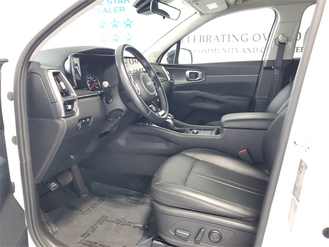2022 Kia Sorento S photo 13