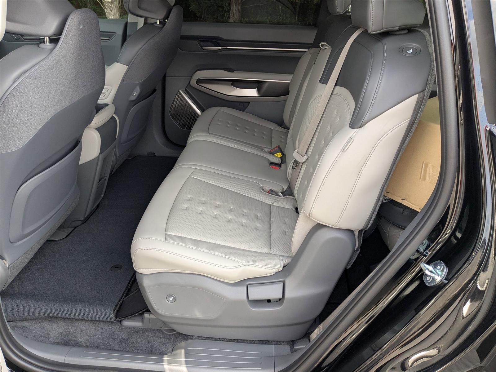 2026 Kia EV9 Wind photo 22
