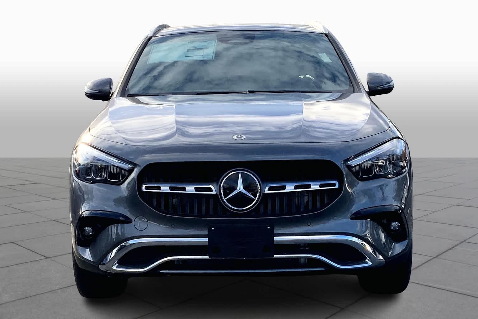 2025 Mercedes Benz GLA 250 4MATIC photo 3