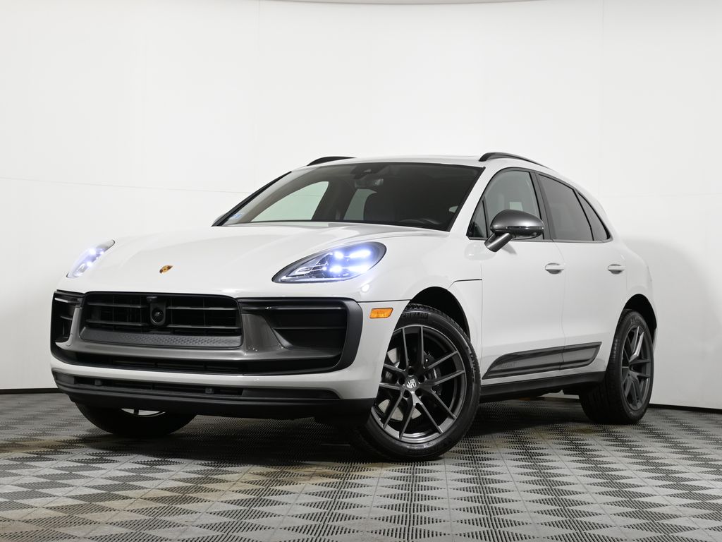 2025 Porsche Macan T's photo