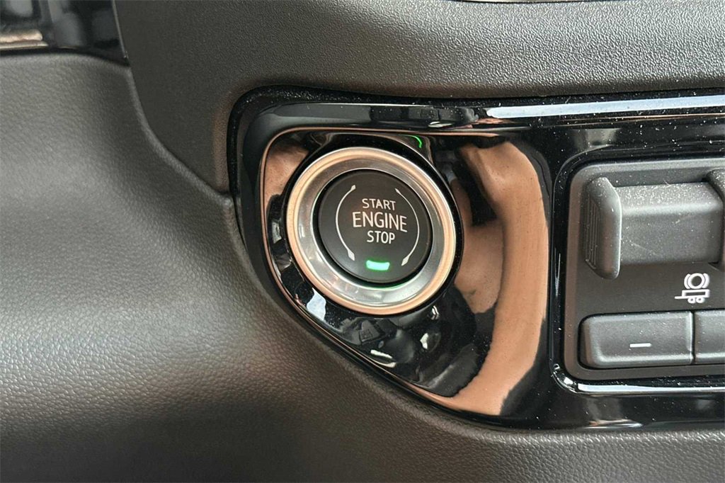 2023 Chevrolet Silverado 1500 High Country photo 25