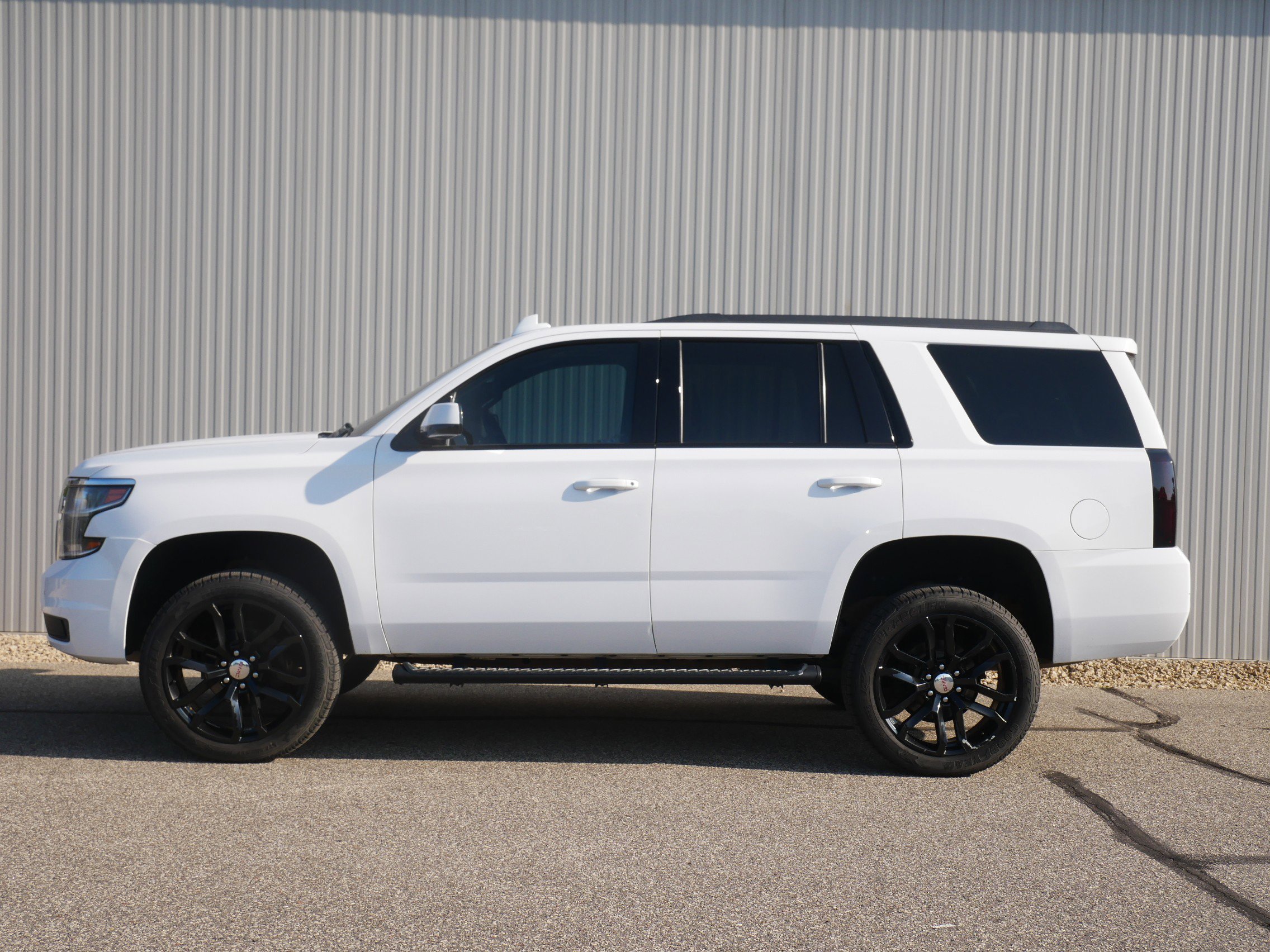 Used 2019 Chevrolet Tahoe LT with VIN 1GNSKBKC9KR332742 for sale in Hastings, Minnesota