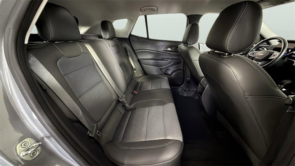2024 Chevrolet Trax LT photo 25