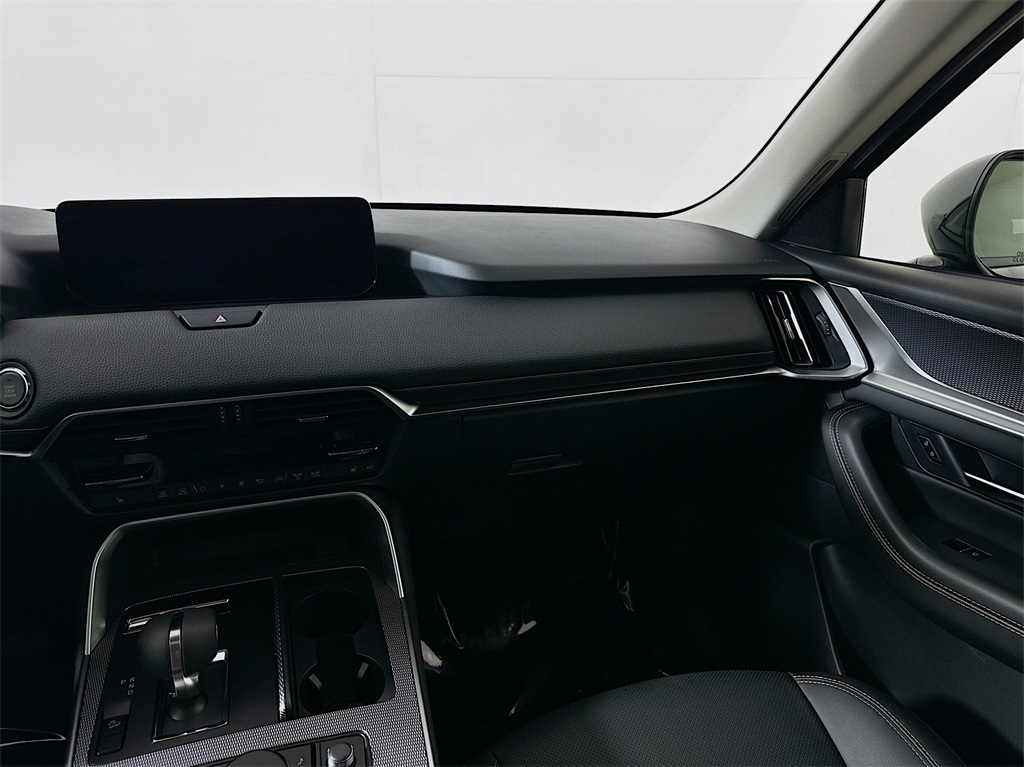 New 2024 Mazda CX90 3.3 Turbo Preferred AWD SUV in Chippewa Falls 
