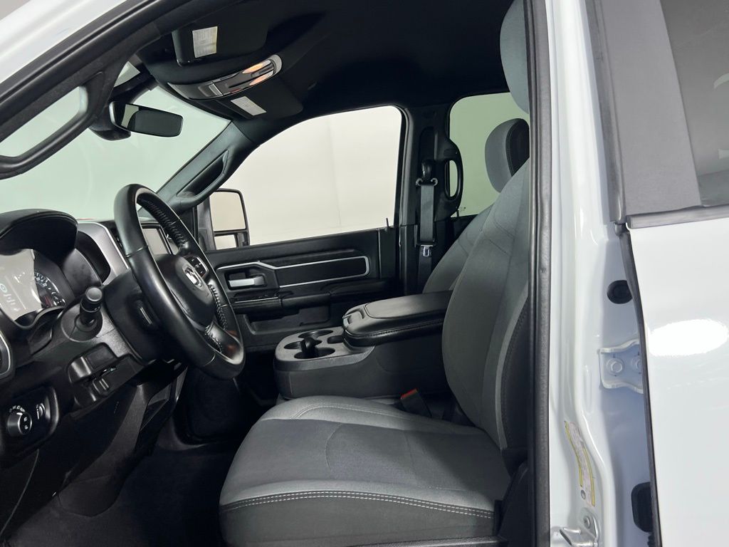 2024 Ram 2500 Big Horn photo 16