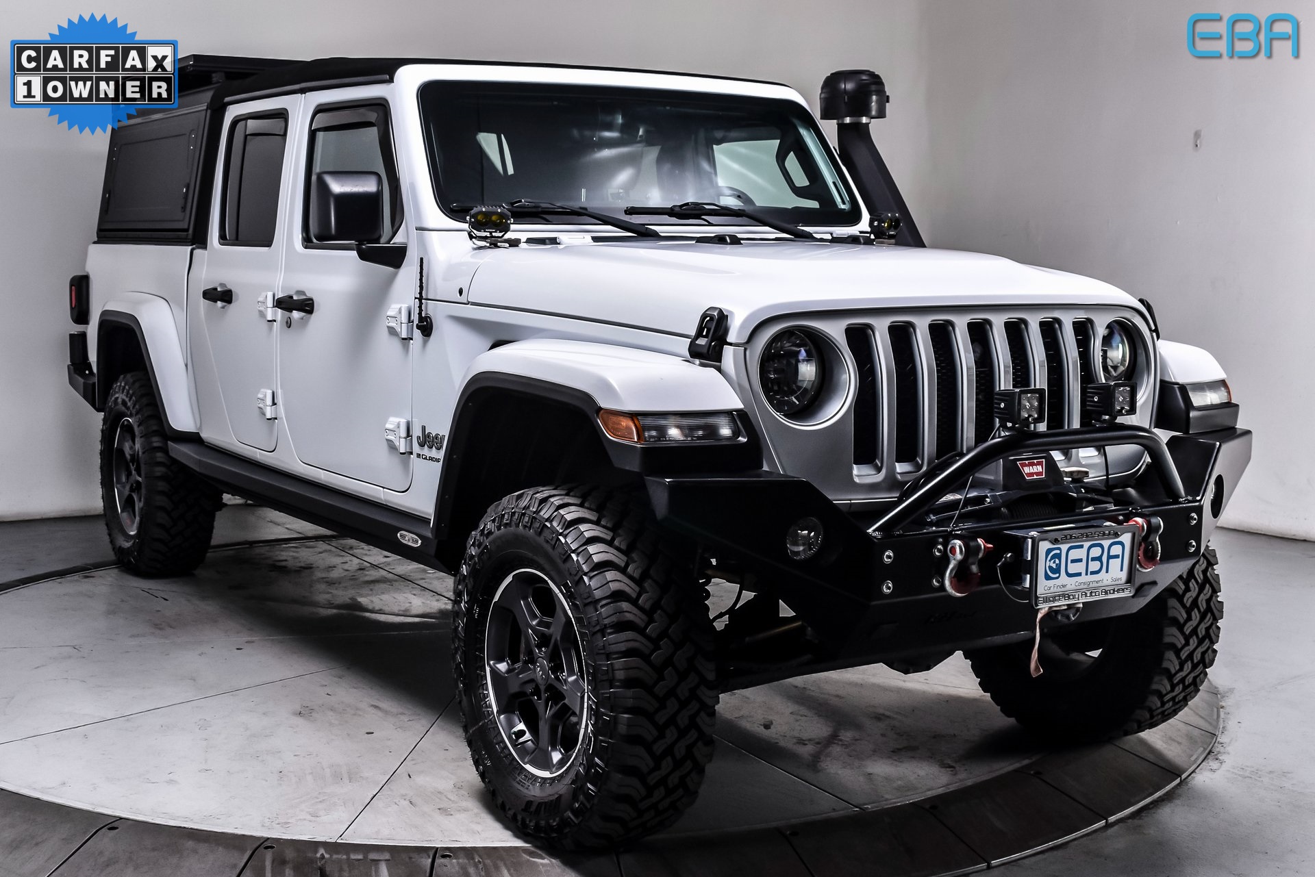2023 Jeep Gladiator Overland's photo