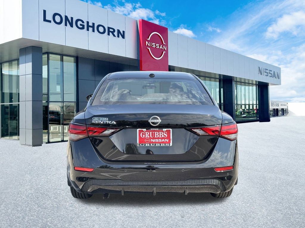 2025 Nissan Sentra SV photo 3