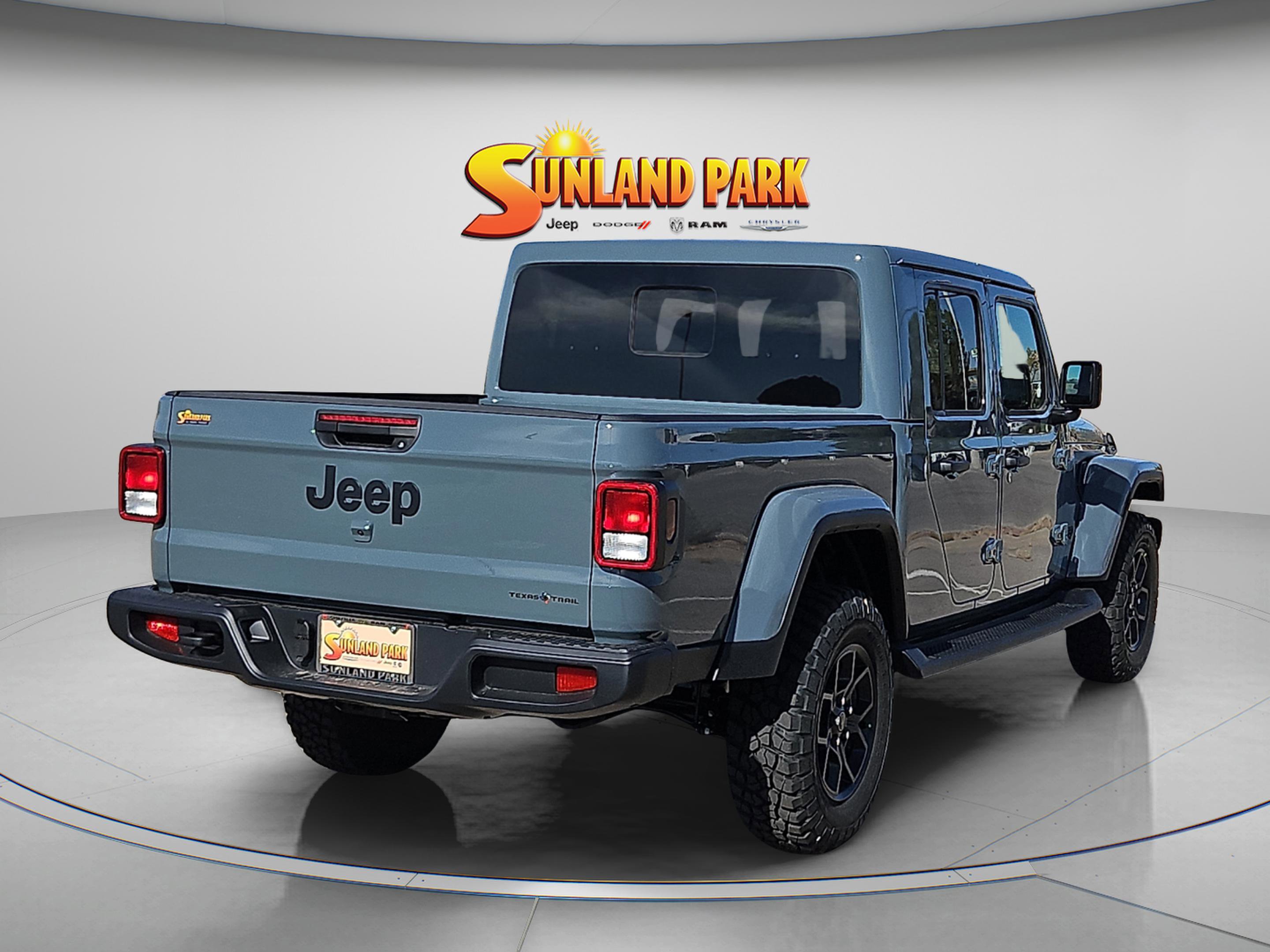 2026 Jeep Gladiator Texas Trail photo 4
