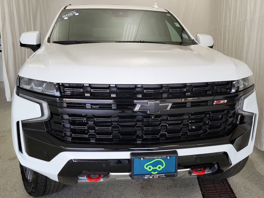 2023 Chevrolet Suburban Z71 photo 3