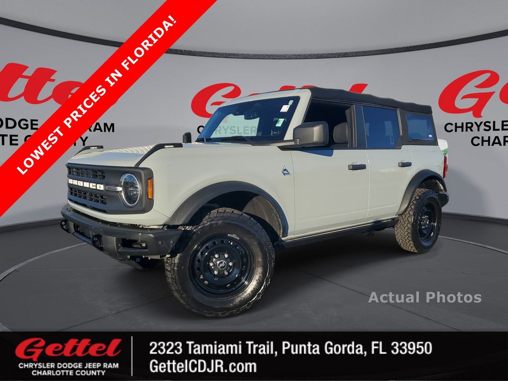 2022 Ford Bronco Black Diamond's photo