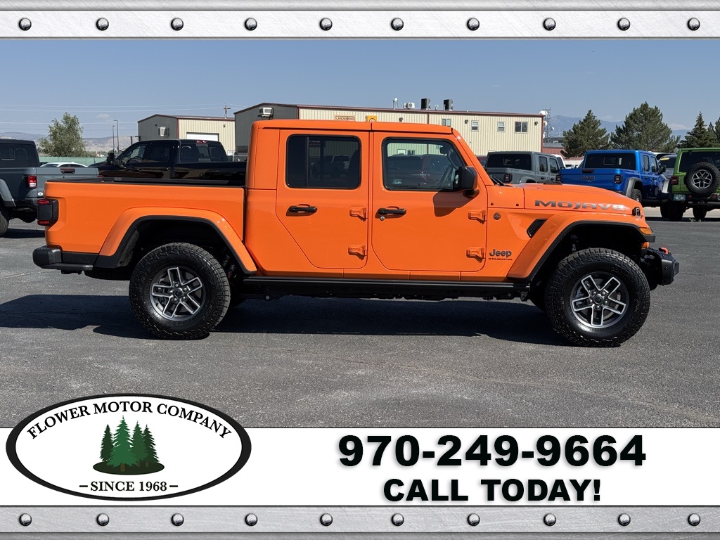 2025 Jeep Gladiator Mojave photo 8