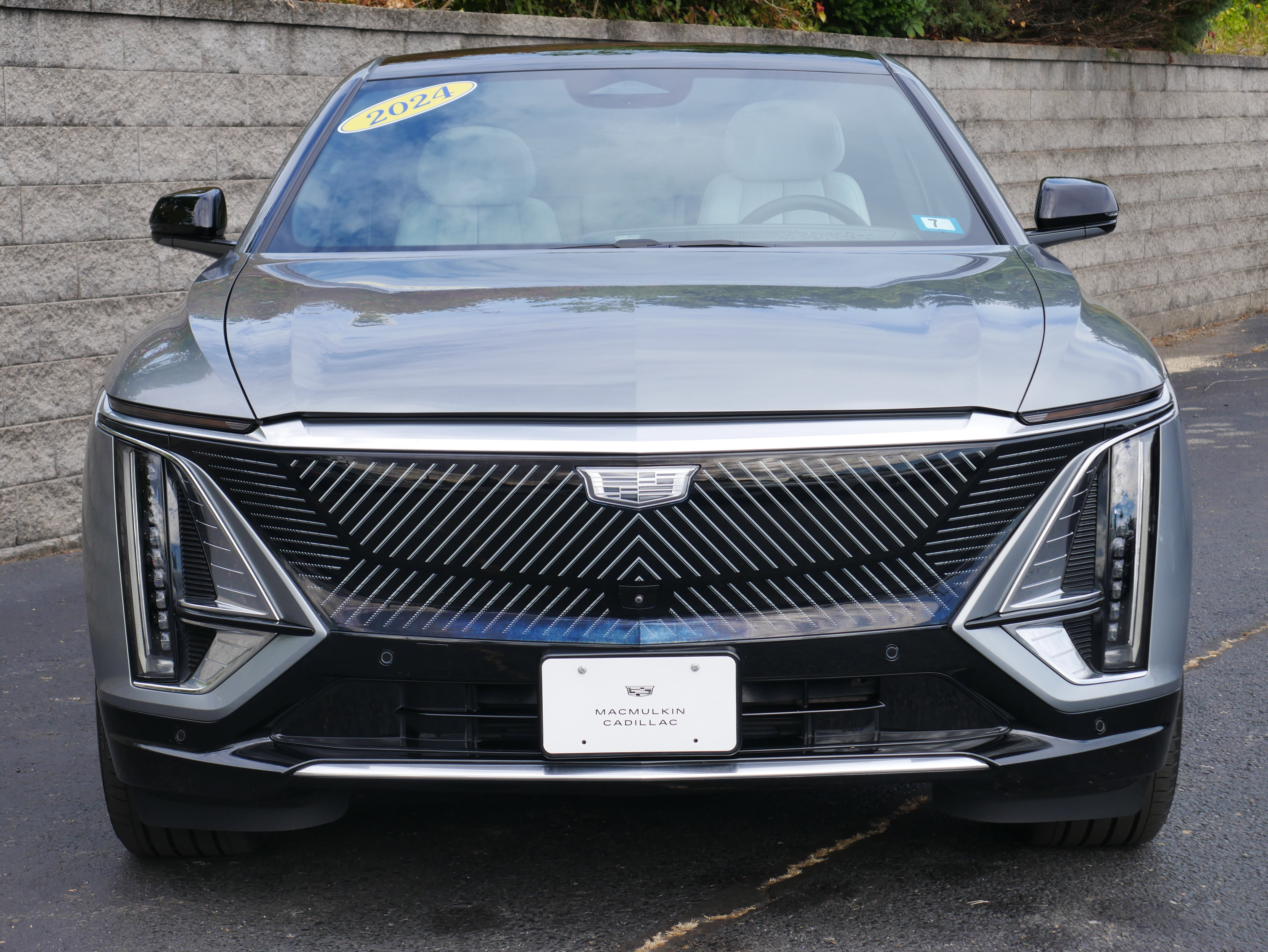 Used 2024 Cadillac LYRIQ Luxury 2 with VIN 1GYKPRRLXRZ108750 for sale in Nashua, NH